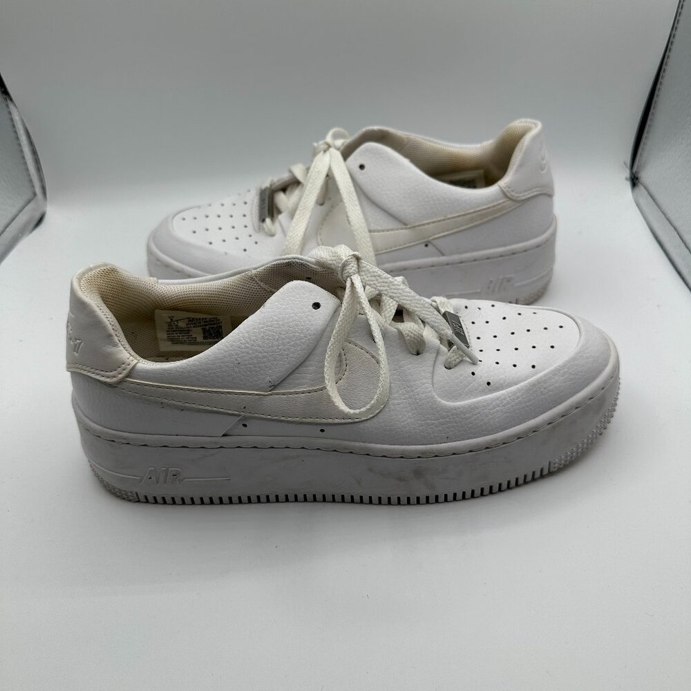 Nike Air Force 1 White Shoes AR5339-100 Women's Size 8
